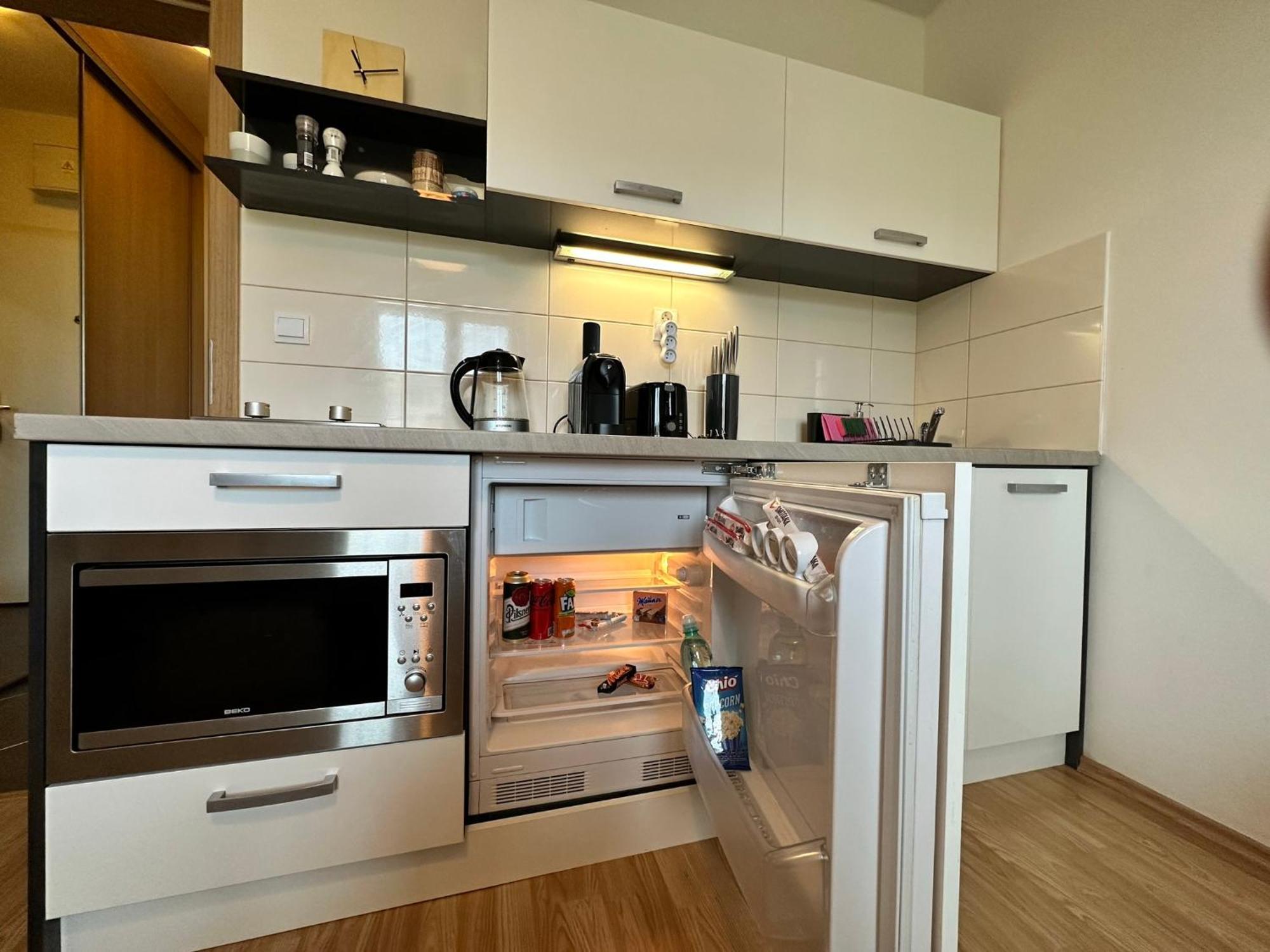 Cozy Studio Apartment In The Wider Center ブラチスラヴァ エクステリア 写真
