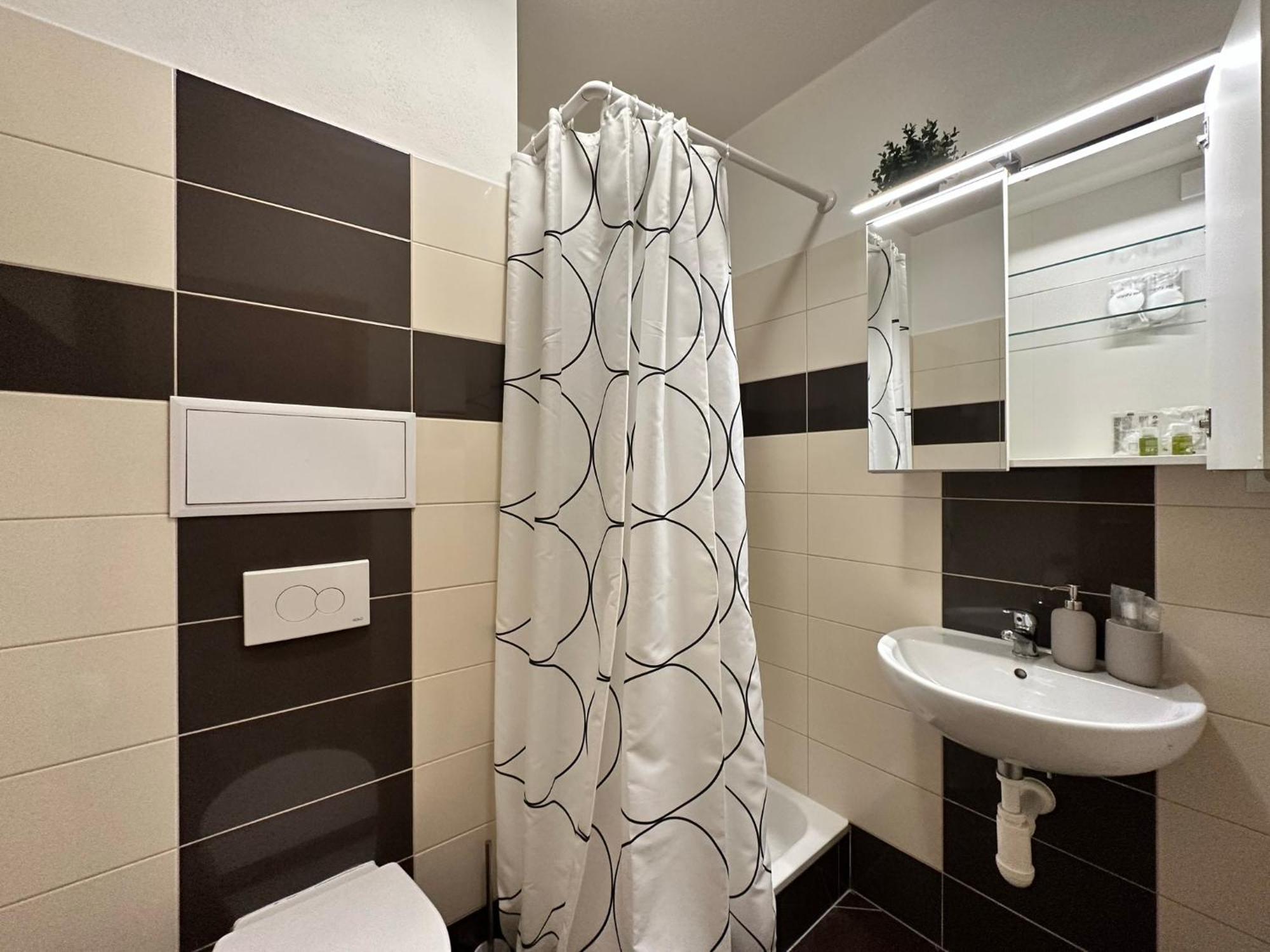 Cozy Studio Apartment In The Wider Center ブラチスラヴァ エクステリア 写真